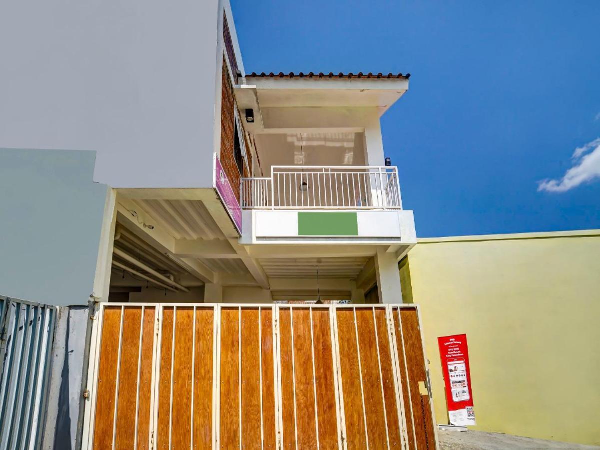 Super Oyo 91173 Guesthouse King Puntodewo Pakualaman ภายนอก รูปภาพ