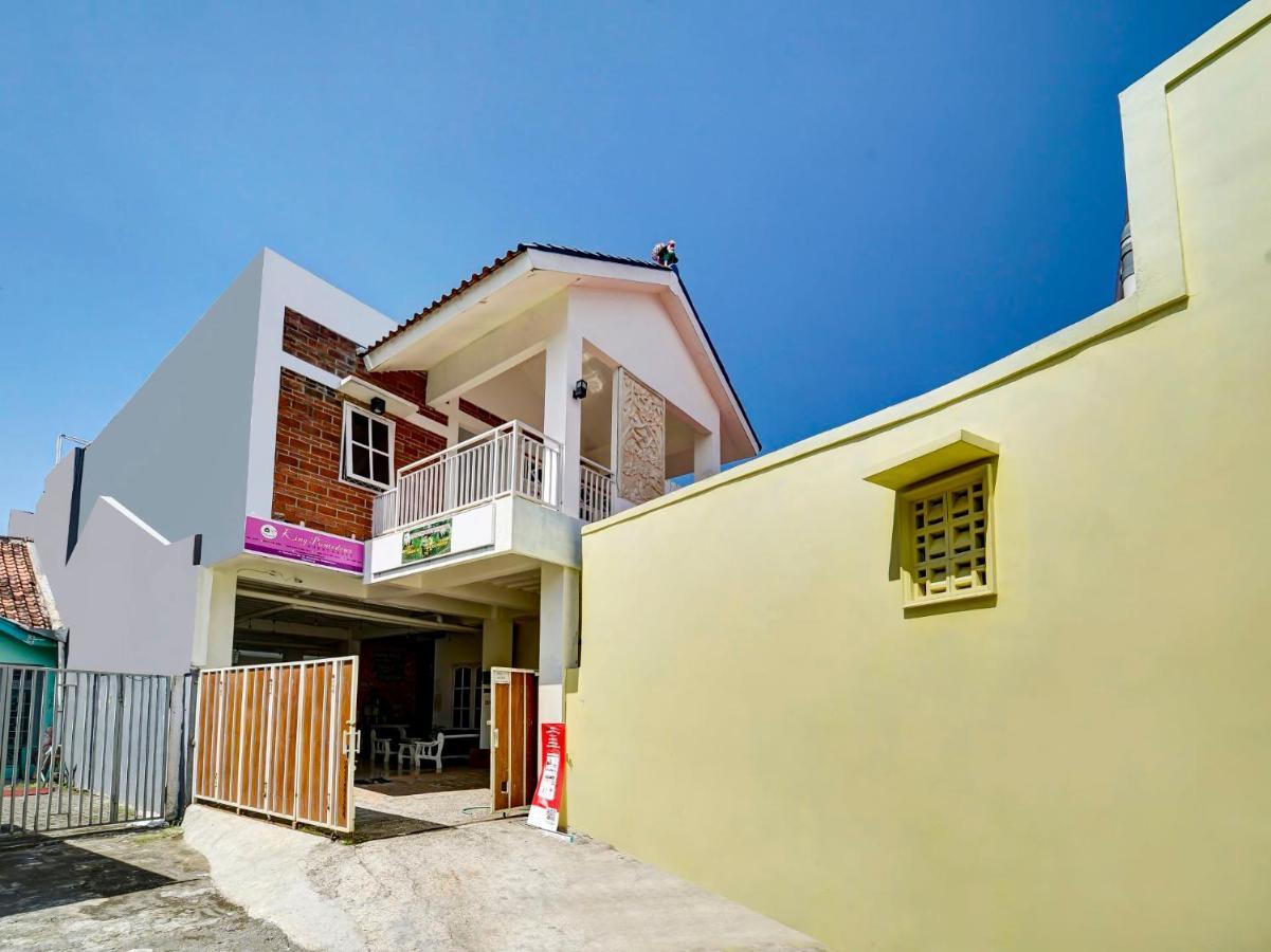 Super Oyo 91173 Guesthouse King Puntodewo Pakualaman ภายนอก รูปภาพ