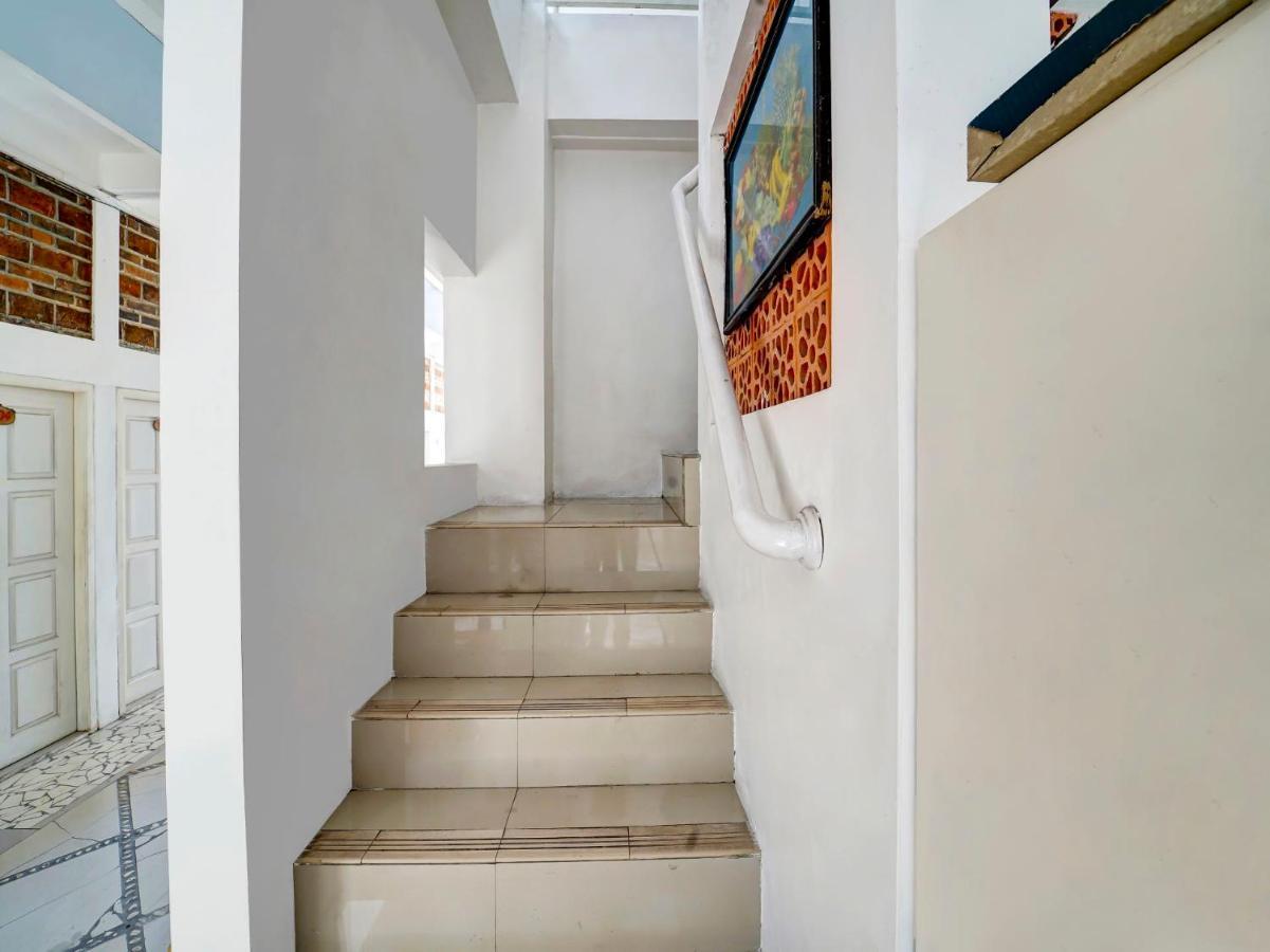 Super Oyo 91173 Guesthouse King Puntodewo Pakualaman ภายนอก รูปภาพ